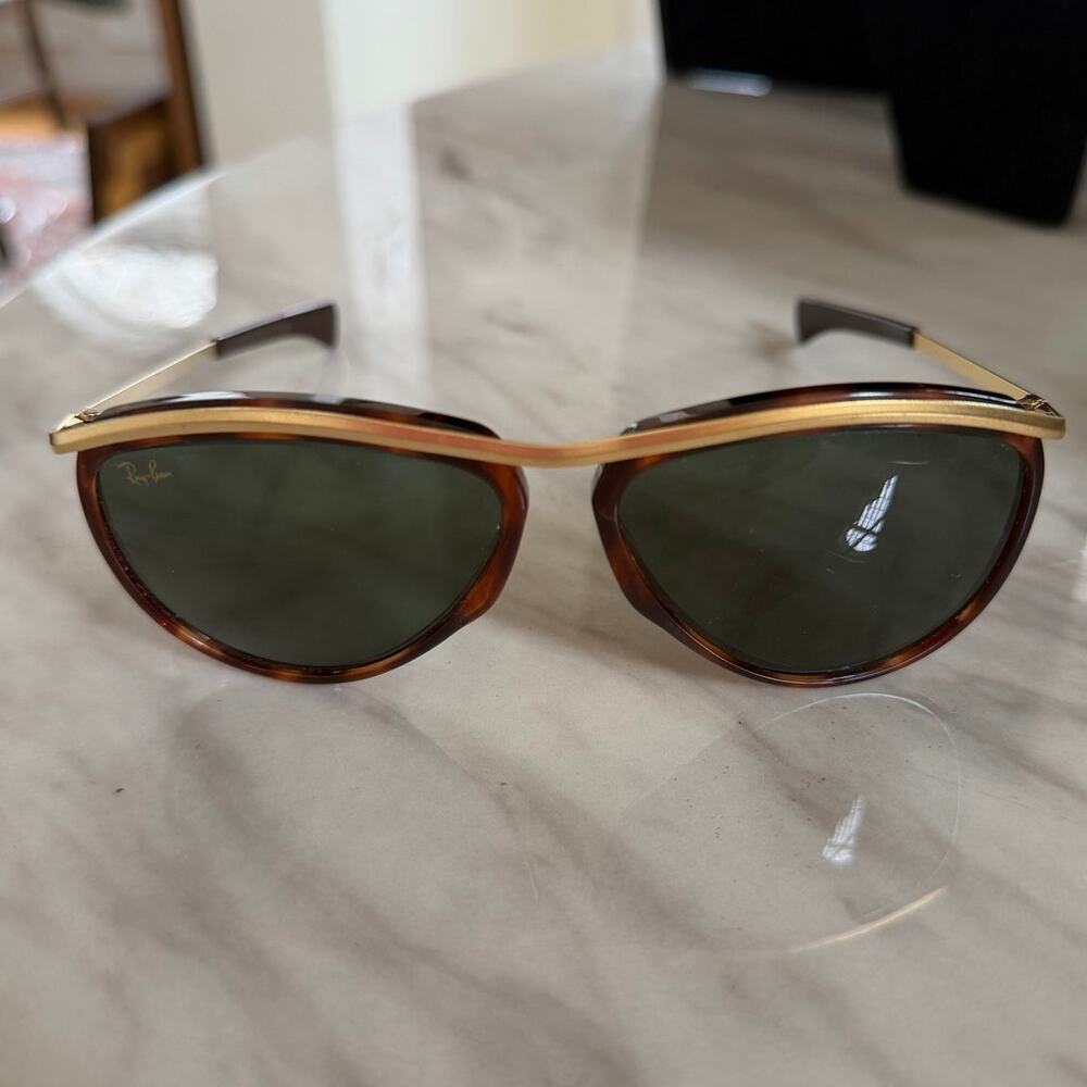 Vintage Ray Ban Olympian Brown Tortoiseshell Gold Band Aviator Sunglasses
